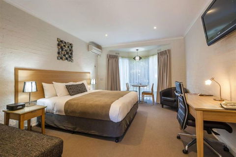 COMFORT INN COACH AND BUSHMANS - Accommodation Mooloolaba 1