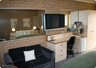 Grand Manor Motor Inn - Accommodation Mooloolaba 3
