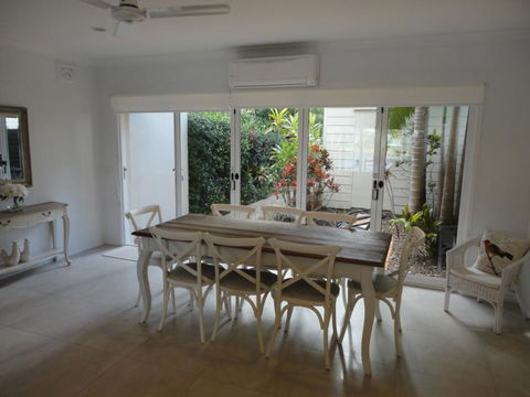 Noosa Entrance Waterfront Resort - Accommodation Mooloolaba 0