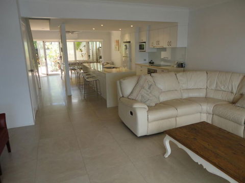 Noosa Entrance Waterfront Resort - Accommodation Mooloolaba 2