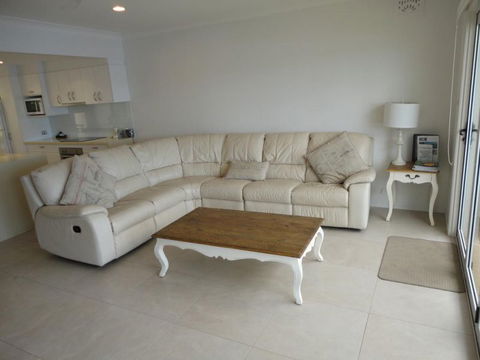 Noosa Entrance Waterfront Resort - Accommodation Mooloolaba 14