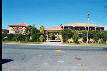 Grand Manor Motor Inn - Accommodation Mooloolaba 0