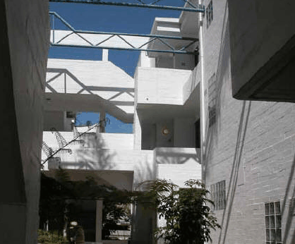 Cambridge Atrium - Accommodation Mooloolaba