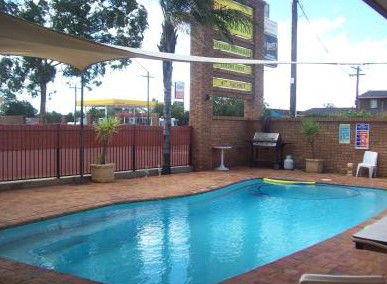 Cobar NSW Accommodation Mooloolaba