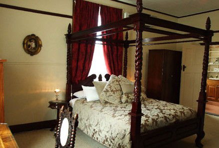 Adelong NSW Accommodation Mooloolaba