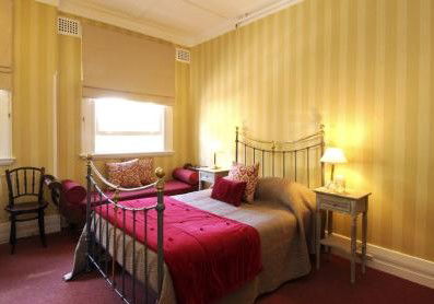 The Russell Hotel - Accommodation Mooloolaba 2