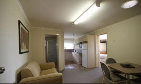 Araluen Motor Lodge - Accommodation Mooloolaba 0