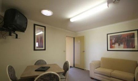 Araluen Motor Lodge - Accommodation Mooloolaba 3