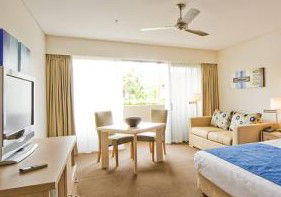 Waves Byron Bay - Accommodation Mooloolaba 3