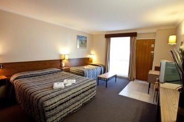 Golden West Motor Inn - Accommodation Mooloolaba 1