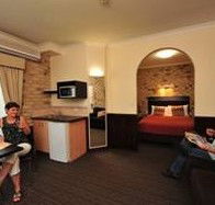 Highlander Motor Inn And Apartments - Accommodation Mooloolaba