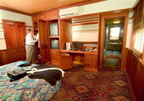 The Manly Hotel - Accommodation Mooloolaba 3