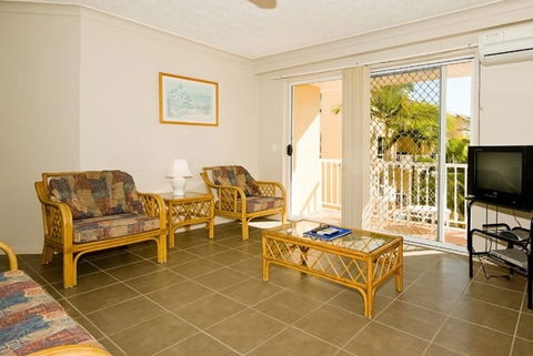 Bay Lodge Apartments - Accommodation Mooloolaba 2