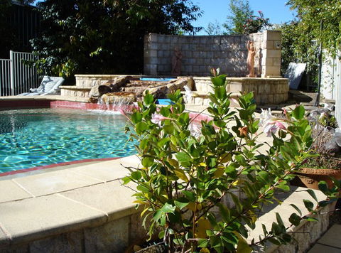 Noosa Valley Manor - Bed And Breakfast - Accommodation Mooloolaba 2