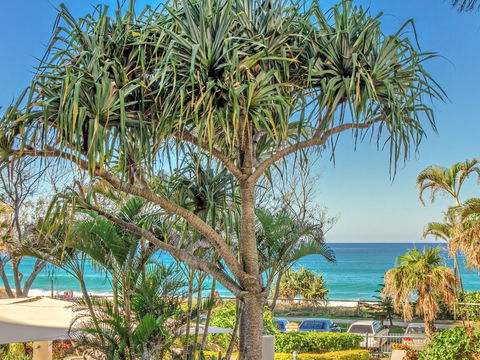 AA Oceana On Broadbeach - Accommodation Mooloolaba 17