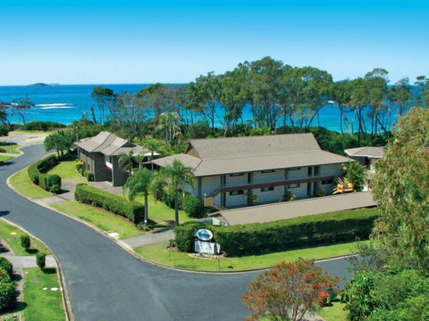 Absolute Beachfront Smugglers On The Beach - Accommodation Mooloolaba 0