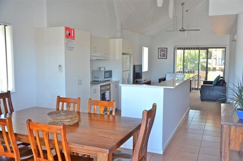 Outrigger Bay Apartments - Accommodation Mooloolaba 12