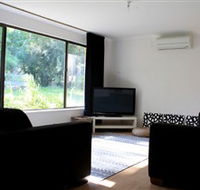 Clare Cottage on Wendouree
