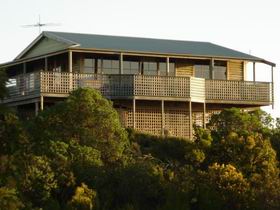 Lantauanan - The Lookout - Accommodation Mooloolaba 0