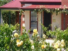 Wine And Roses Bed And Breakfast - Accommodation Mooloolaba 0