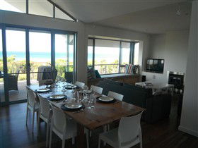 Cassini Beach House - Accommodation Mooloolaba 0