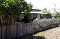 Georgie's Cottage - Accommodation Mooloolaba 1