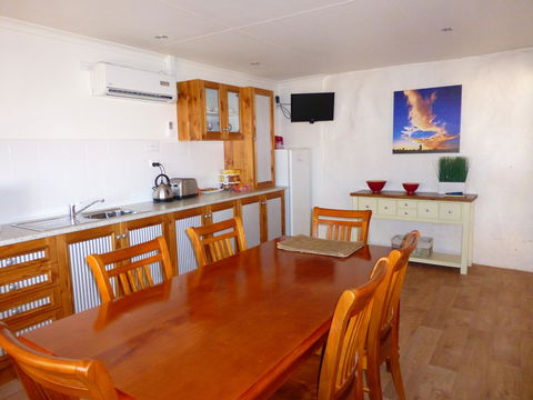 Underground Bed And Breakfast - Accommodation Mooloolaba 1