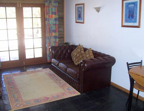 McLaren Ridge 1 - McLaren Ridge Log Cabins - Accommodation Mooloolaba 3