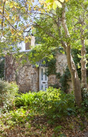 Stirling House - Accommodation Mooloolaba 1