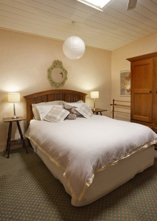 Stirling House - Accommodation Mooloolaba 6