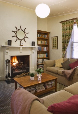 Stirling House - Accommodation Mooloolaba 7