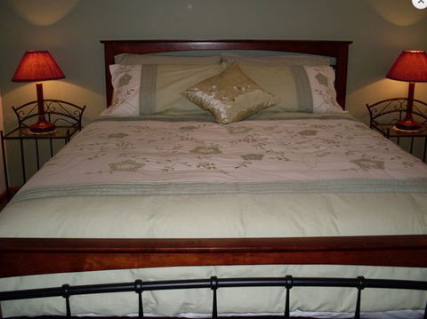 Lazy Days B&B Cottage - Accommodation Mooloolaba 5