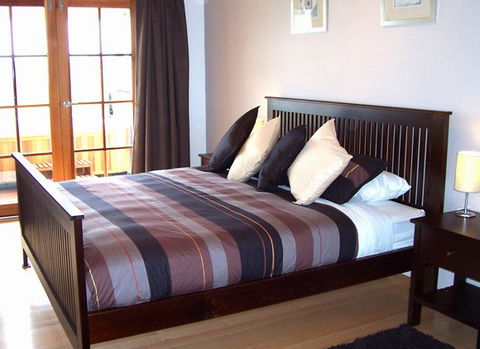 McLaren Ridge 3 - McLaren Ridge Log Cabins - Accommodation Mooloolaba 3