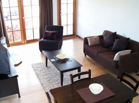 McLaren Ridge 3 - McLaren Ridge Log Cabins - Accommodation Mooloolaba 5