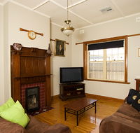 Semaphore Beach House - Accommodation Mooloolaba