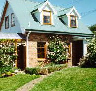 Conmel Cottage - Accommodation Mooloolaba
