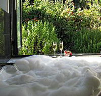 Escape To - Accommodation Mooloolaba