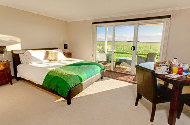 Old Cable Station Colonial Retreat - Accommodation Mooloolaba 4