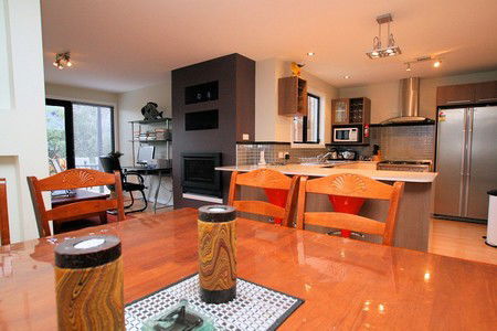 Oakley Place Townhouse - Tasmanian Short Stays - Accommodation Mooloolaba 1
