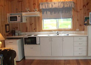 Summer Cottage - Accommodation Mooloolaba 2
