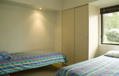 Anglesea Lodge - Accommodation Mooloolaba 0