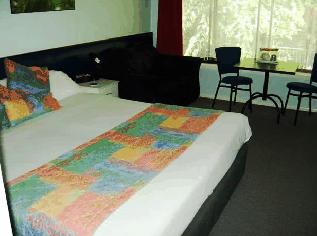 Poinciana Motel - Accommodation Mooloolaba