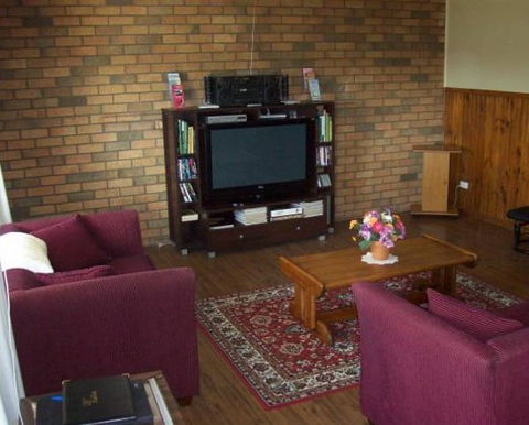 Riverland Holiday Cottage - Accommodation Mooloolaba 1