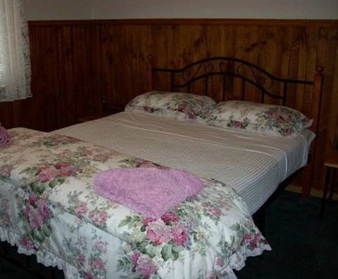 Riverland Holiday Cottage - Accommodation Mooloolaba 3