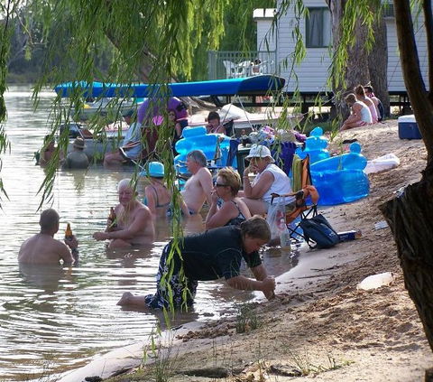 Willow Bend Caravan Park - Accommodation Mooloolaba 1