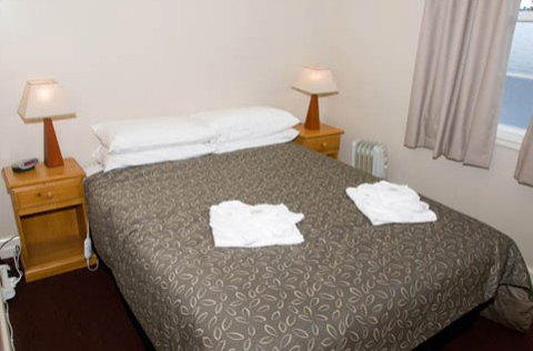 Alpine Hotel - Accommodation Mooloolaba 1