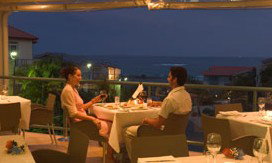 Aqualuna Beach Resort - Accommodation Mooloolaba 1