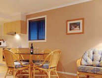 Aqualuna Beach Resort - Accommodation Mooloolaba 2