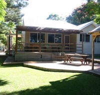 Pine Cottage - Accommodation Mooloolaba