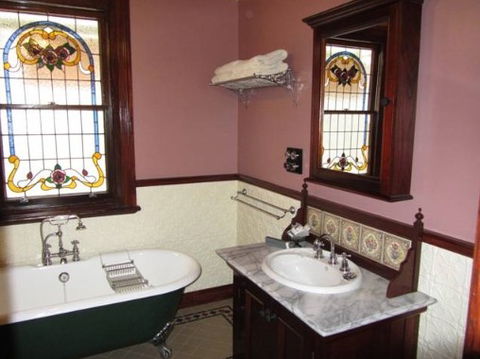 Roseleigh - Accommodation Mooloolaba 0
